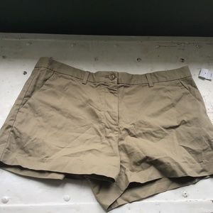 Beige khaki shorts